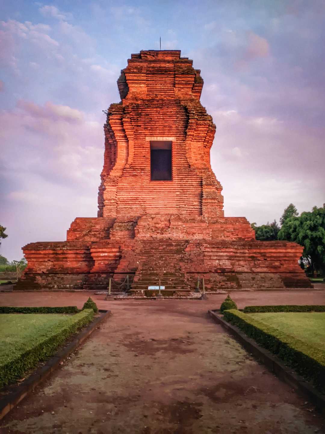 candi Brahu 