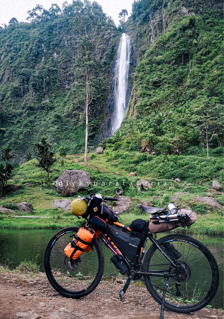 CURUG CITAMBUR