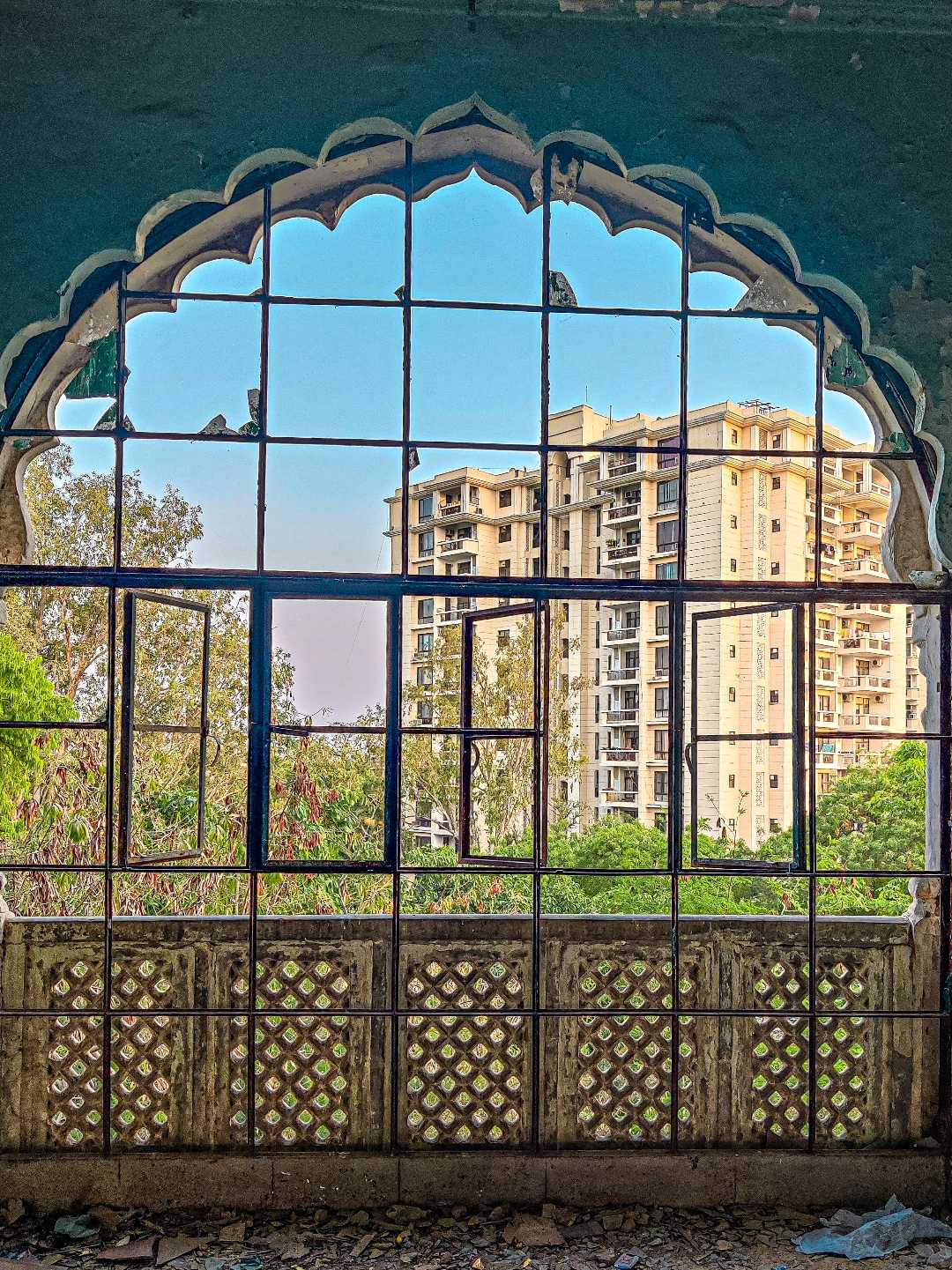  पुरानी इमारतें 
