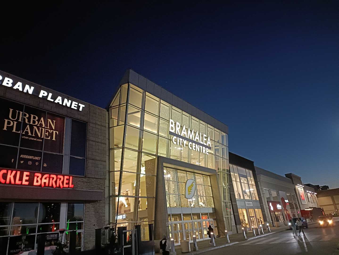 Mall in Canada 