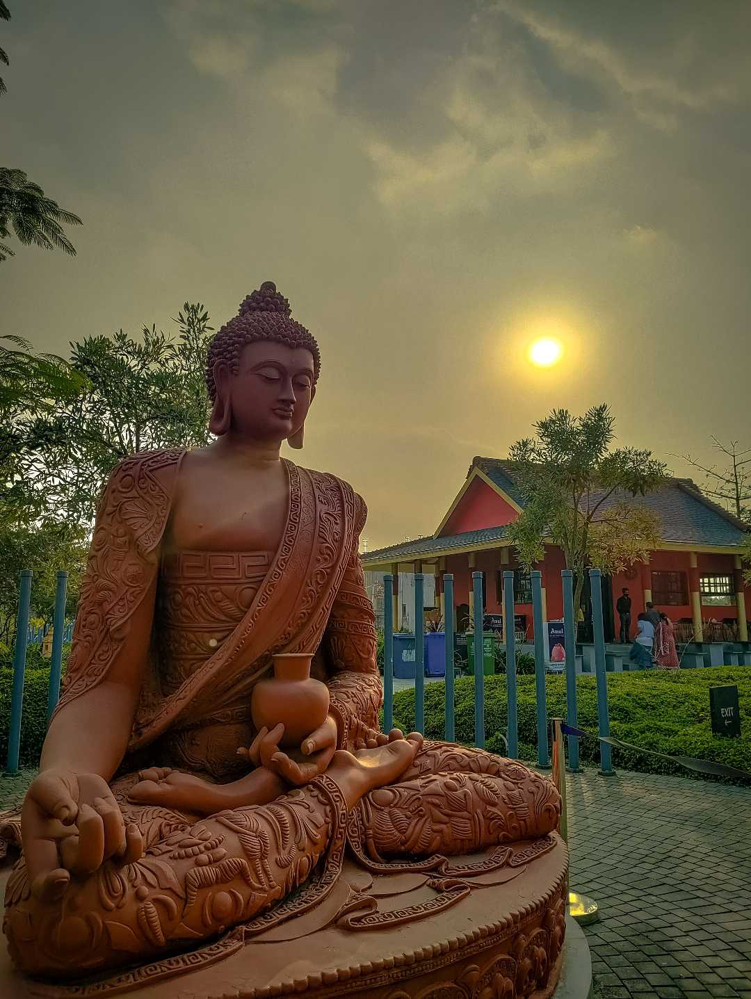 A statue of Buddha 
