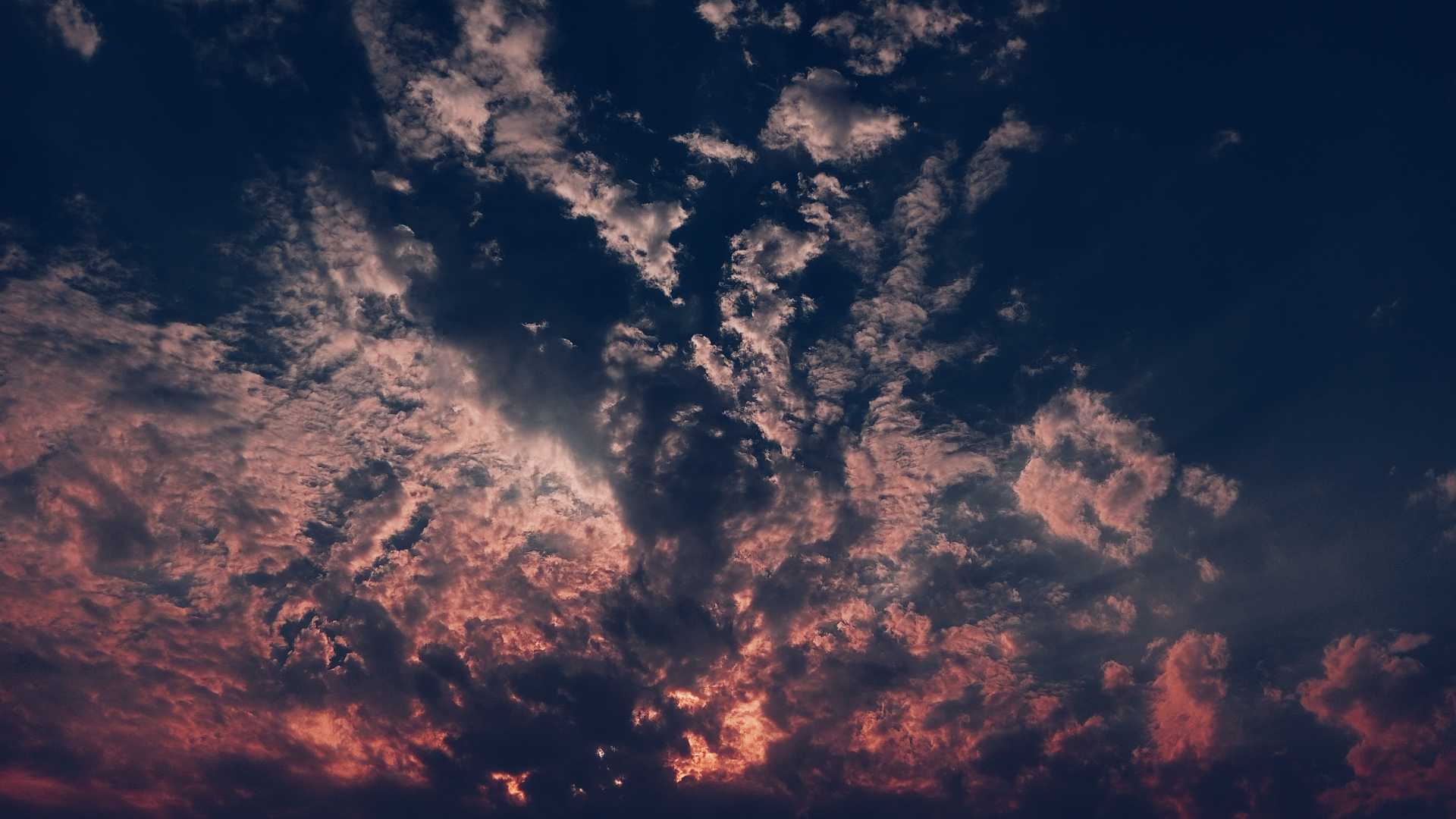 captured Reddish cloud 