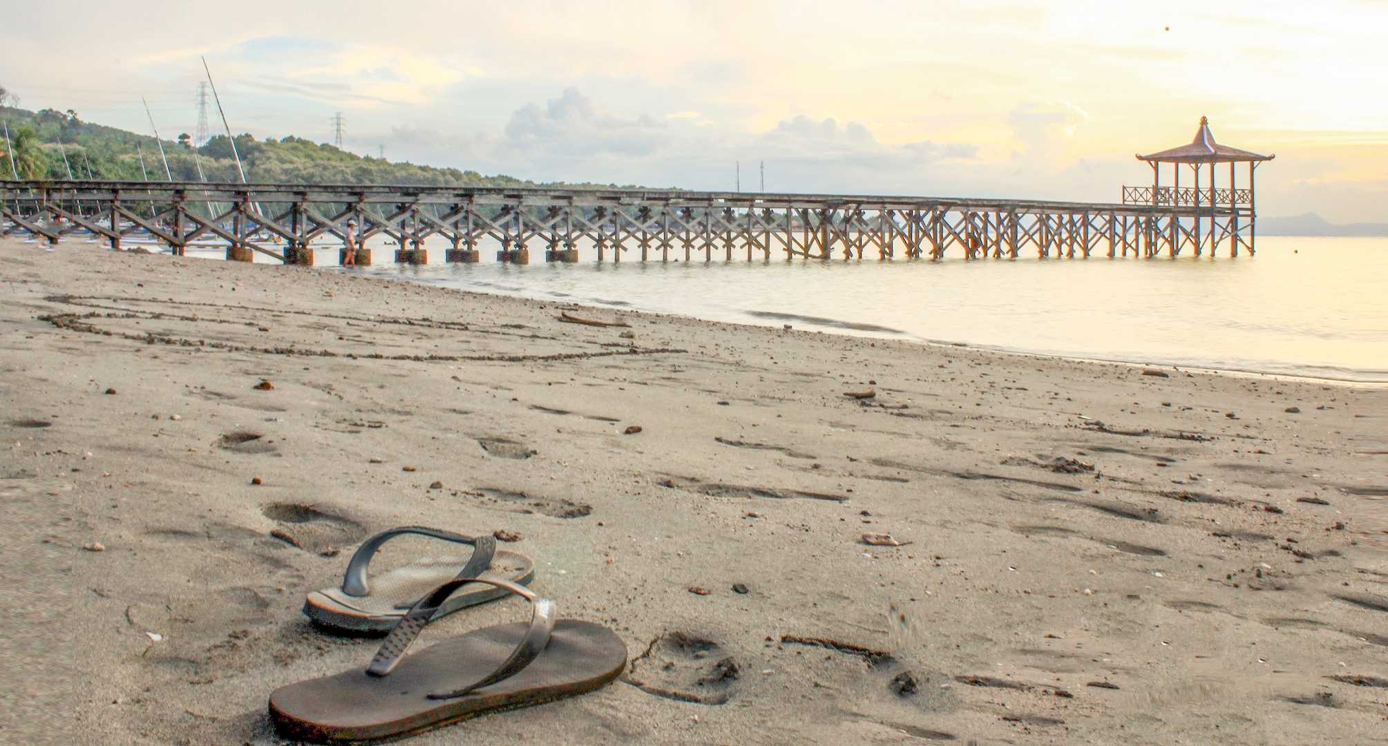 Pantai Pasir Putih Situbondo