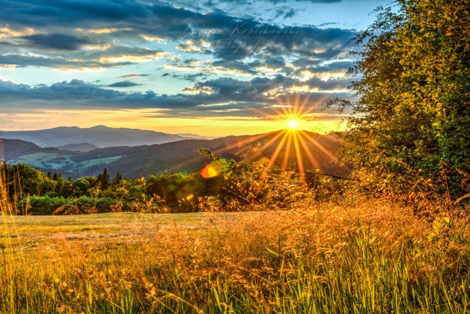 Złota godzina w Beskidzie Sądeckim 🥰🌄📸