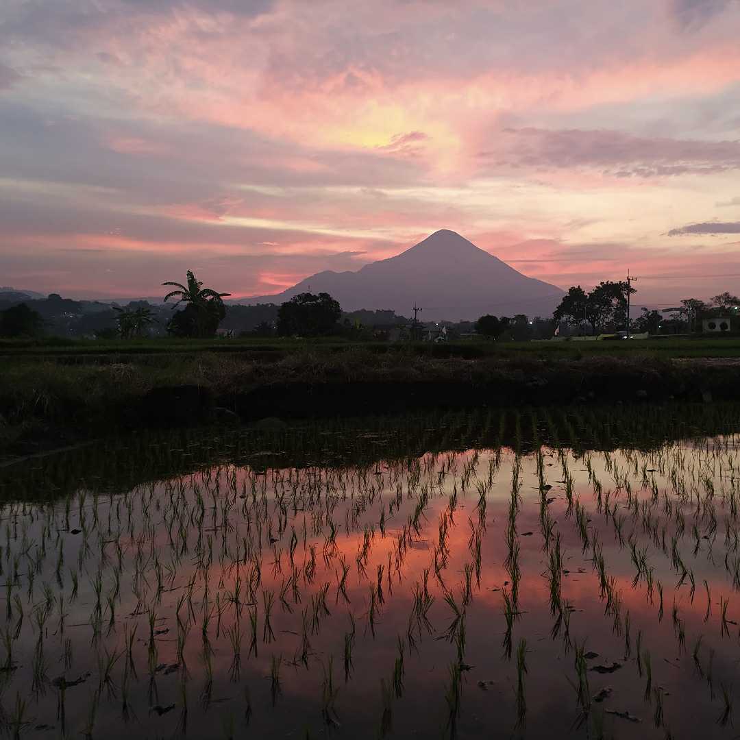 Sunset Mount Penanggungan 