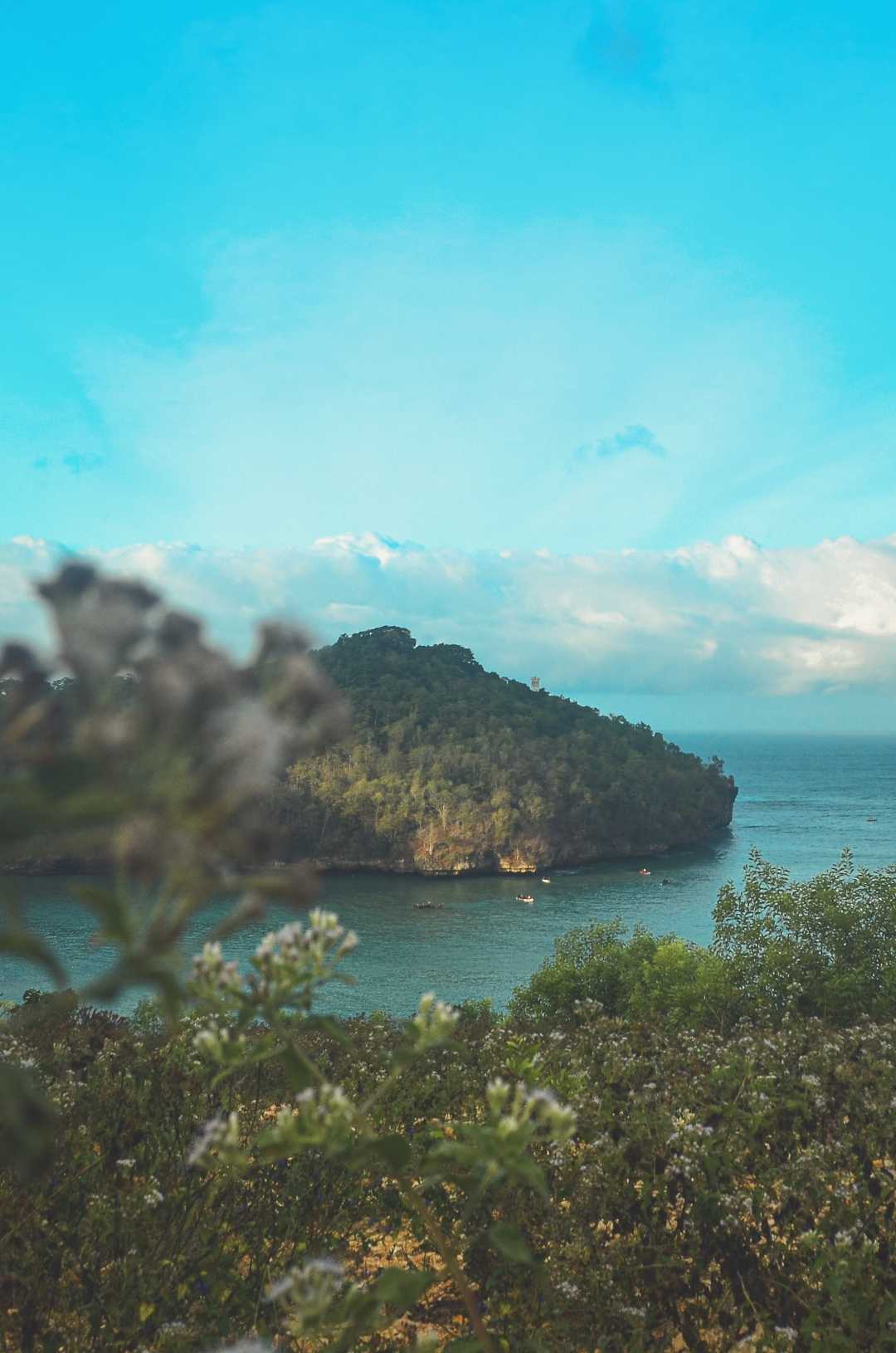 Gelon Beach - Pacitan