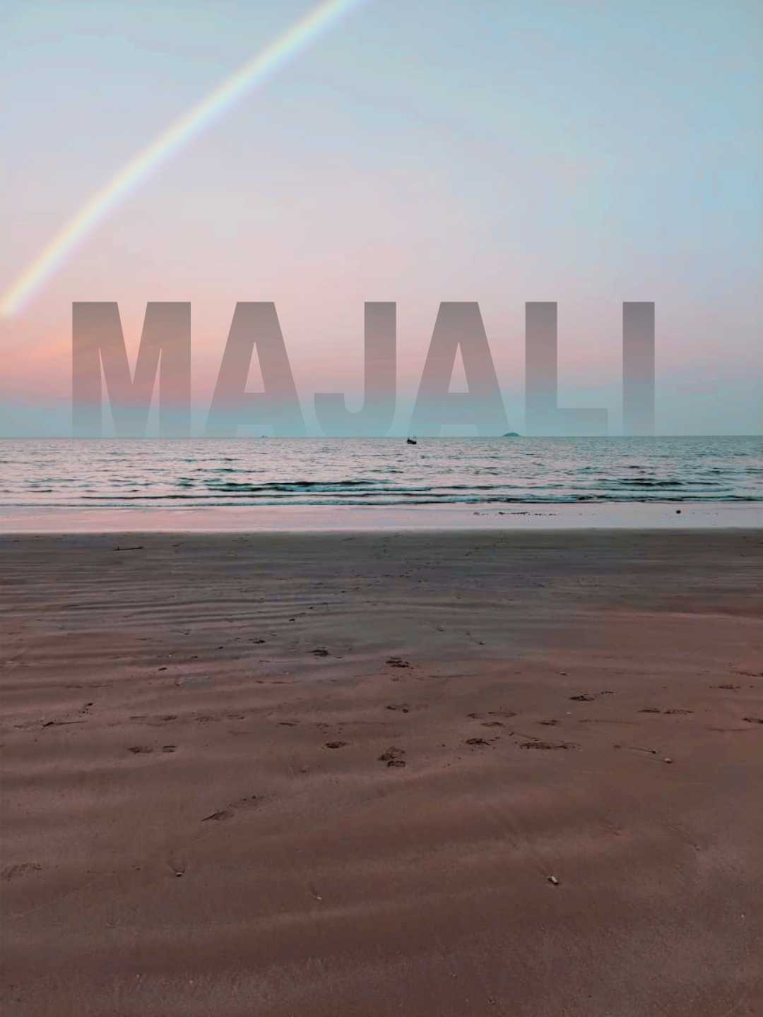 MAJALI BEACH KARWAR