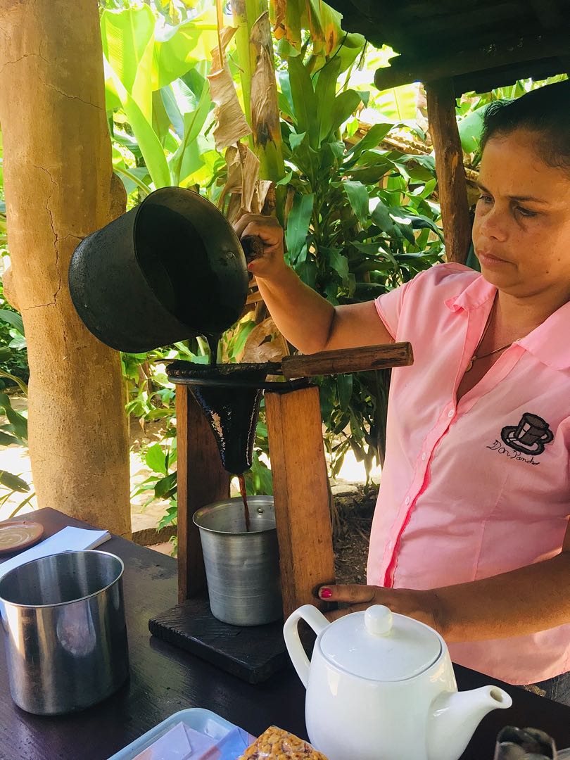 Costumbres Cubanas: “ el Café Cubano” 