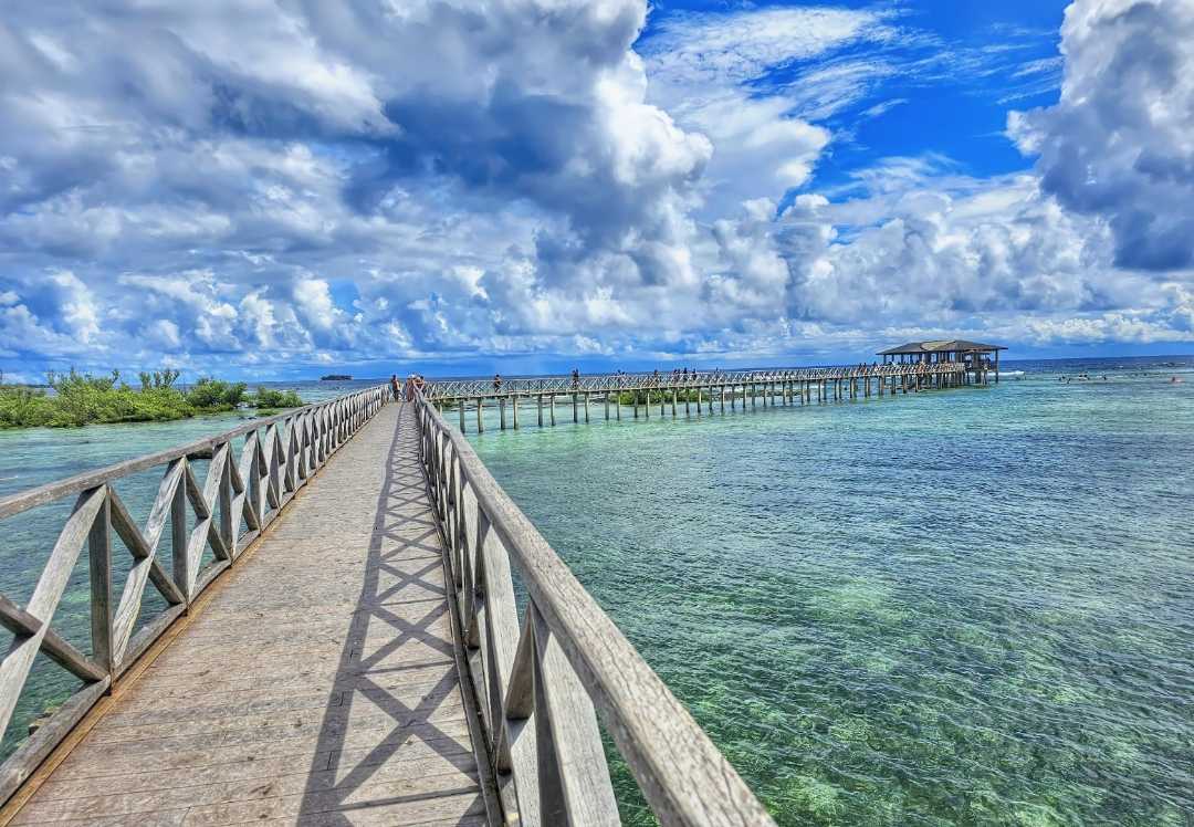 Cloud 9 surfing place