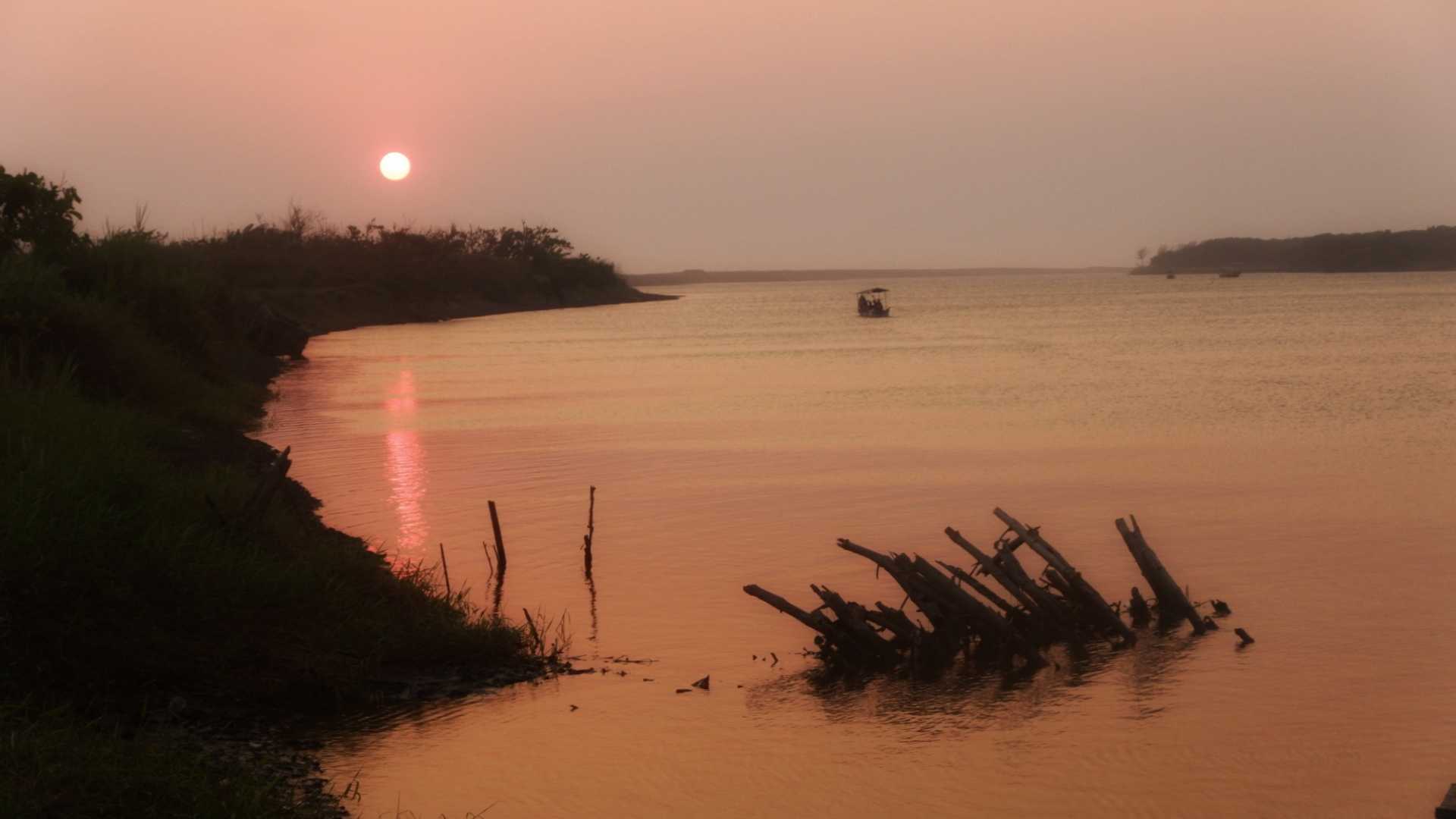 Senja di Laguna Depok 