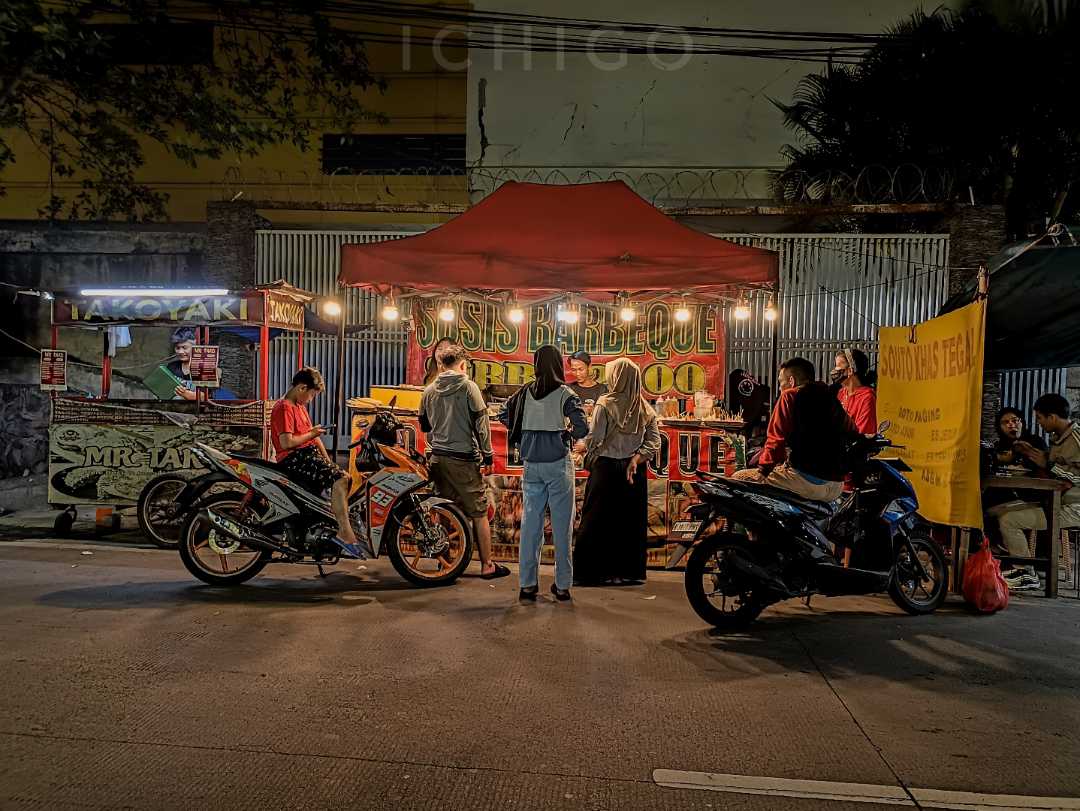 Angkringan Malam di Jakarta