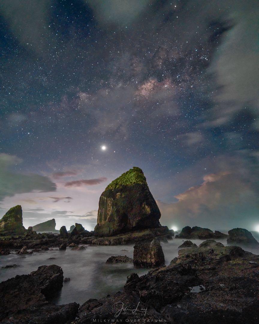 Milkyway over Papuma