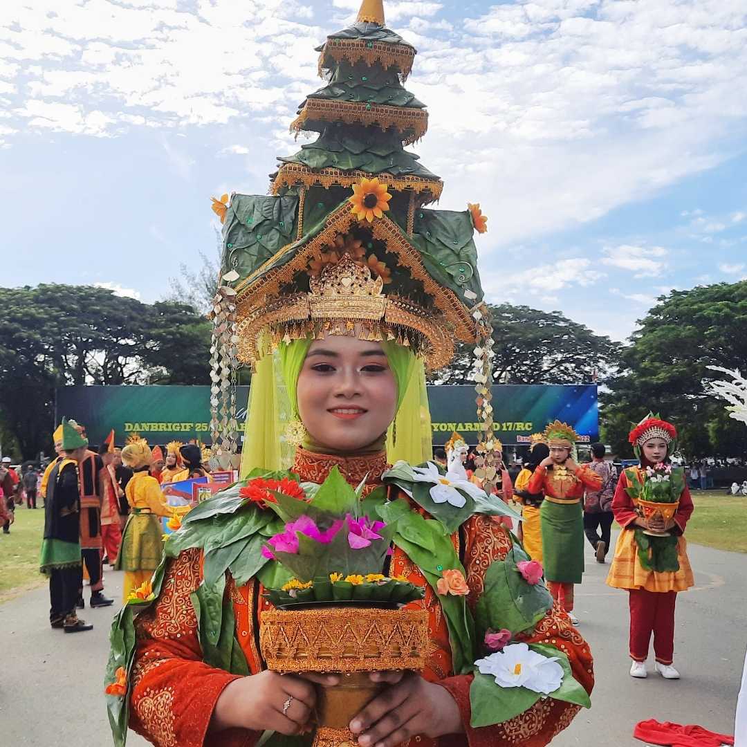 Penuh Warna