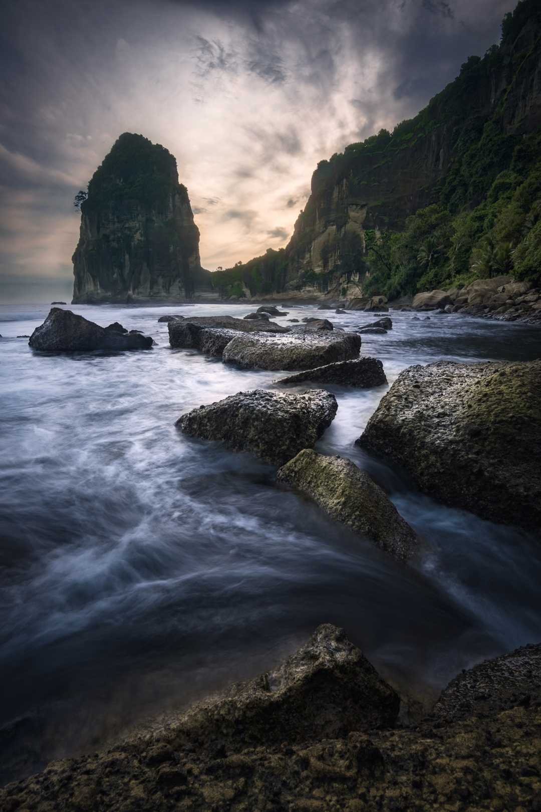 Pantai Pangasan - Pacitan
