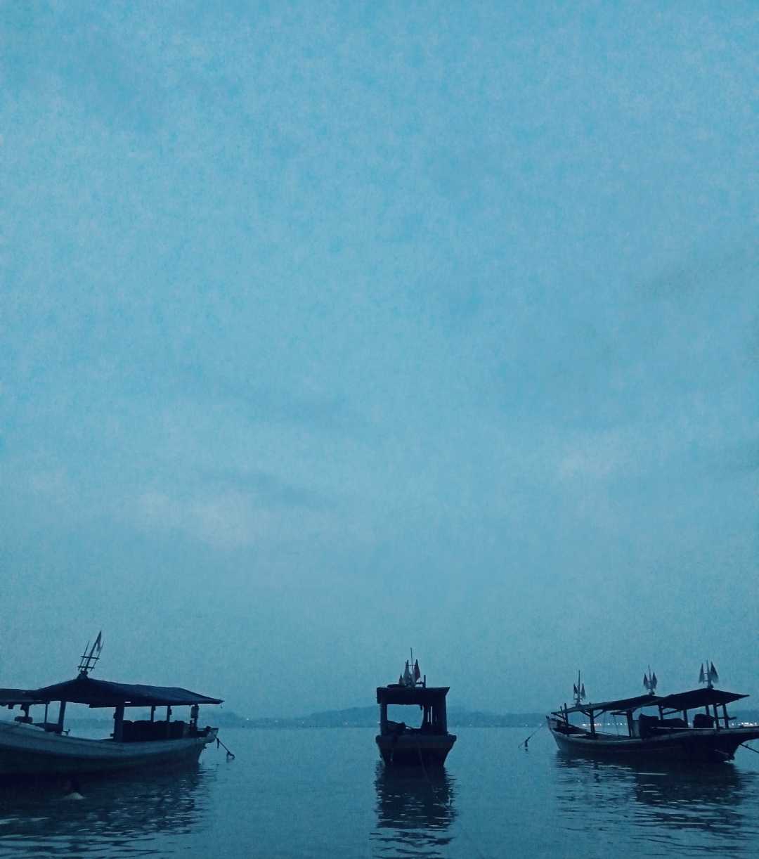 Senja di Pantai Muntun