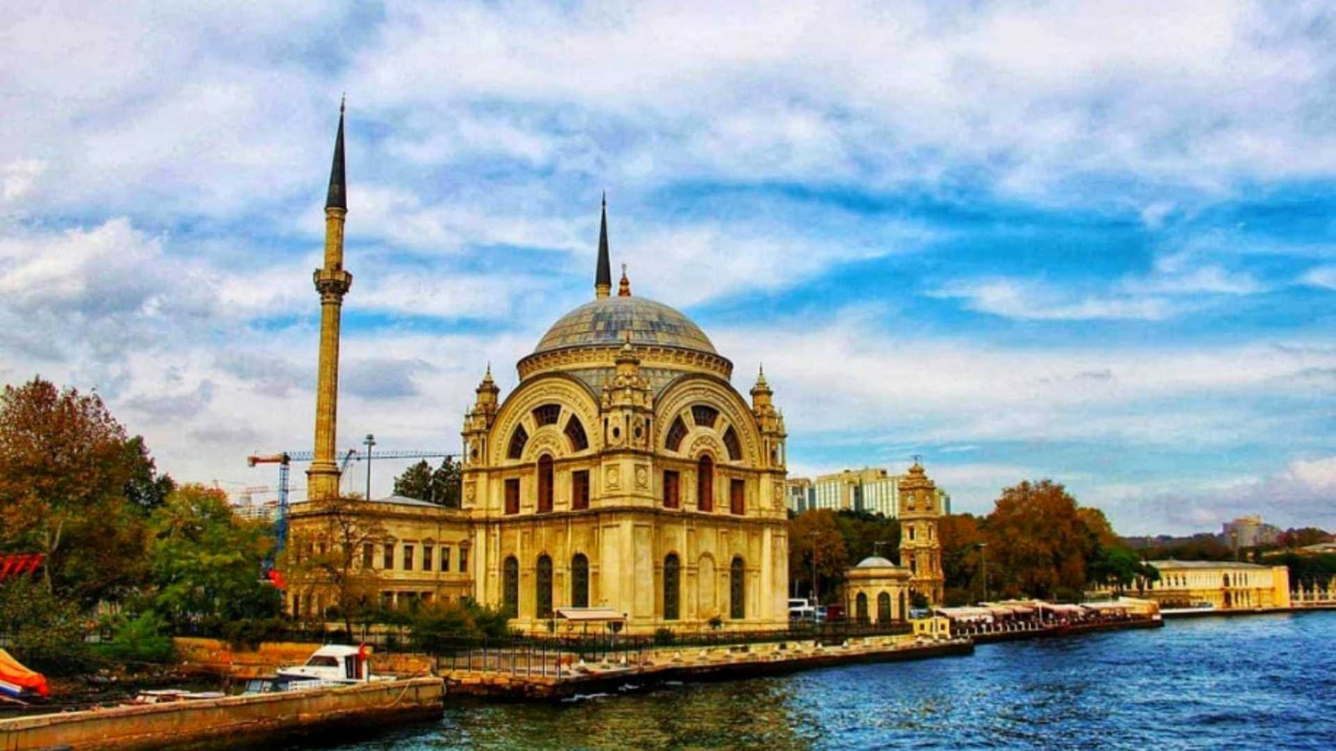 Ortakoy Mosque, Bosphorus, Turkey 🇹🇷 