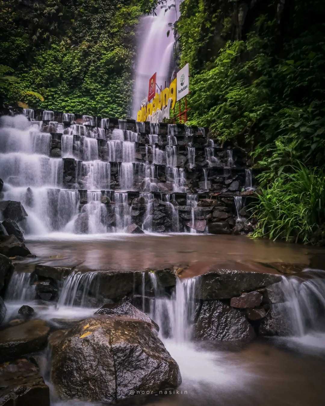 Dlundung Waterfall