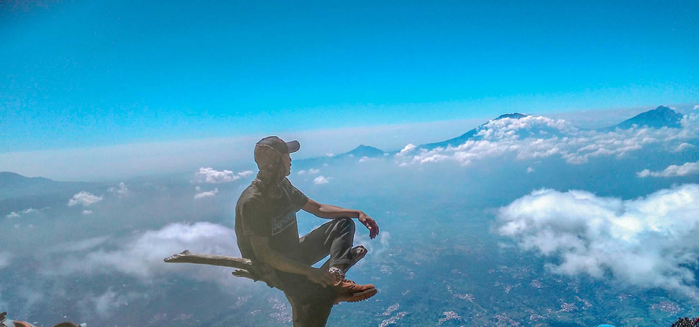 puncak gunung Sumbing