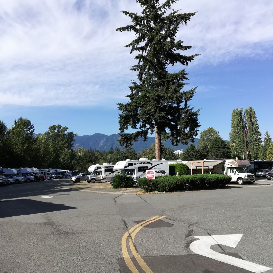 283 Tomahawk Ave, West Vancouver, BC V7P 1C8, Canada